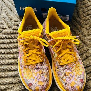 Hoka Free People Clifton Floral Print sz 8.5